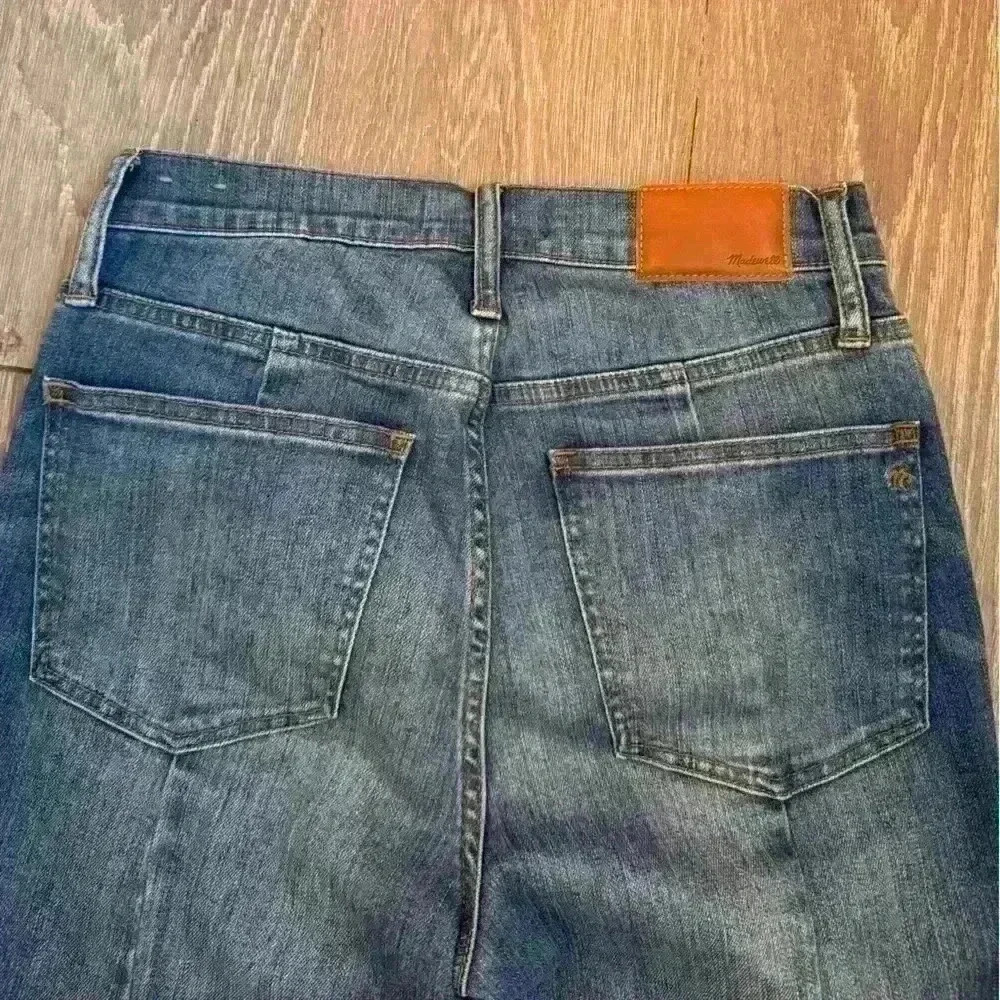 Madewell High Rise Cali Demi-Boot Jeans -Kemper Wash: Back-Seam Edition Size 27 - Picture 11 of 14